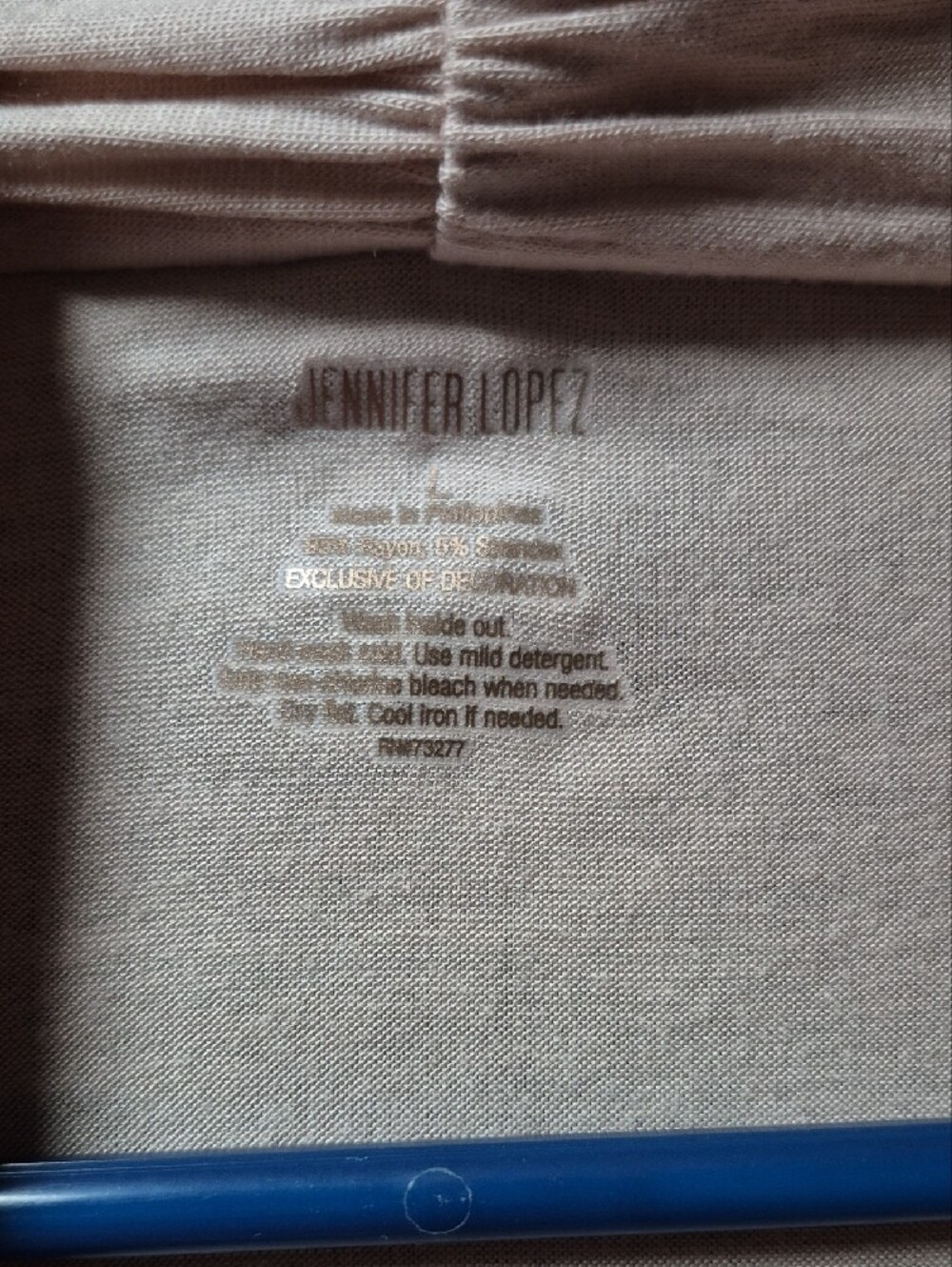 Jennifer Lopez Light Beige Draped V-Neck Long Sleeve Top - Picture 2 of 5